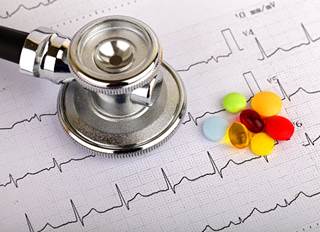 Compared with warfarin, inpatient costs for newly diagnosed atrial fibrillation were lower for dabigatran and rivaroxaban. Compared with warfarin, inpatient costs for newly diagnosed atrial fibrillation were lower for dabigatran and rivaroxaban.