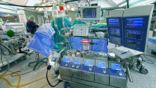 CABG may be the optimal revascularization strategy for patients with type 1 diabetes. CABG may be the optimal revascularization strategy for patients with type 1 diabetes.