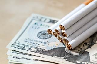 At 6 months, the rate of smoking abstinence was highest in the redeemable deposit group. At 6 months, the rate of smoking abstinence was highest in the redeemable deposit group.
