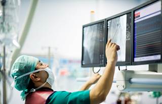 Despite TCT being an interventional-related meeting, interventional cardiologist involvement was similar in acute MI cases that occurred during the meeting. Despite TCT being an interventional-related meeting, interventional cardiologist involvement was similar in acute MI cases that occurred during the meeting.
