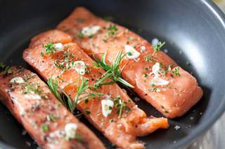 The AHA recommended consuming 2 servings of 3.5 ounces of oily fish per week. The AHA recommended consuming 2 servings of 3.5 ounces of oily fish per week.